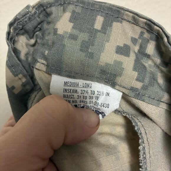 US Army Digi Camo Cargo Pants Mens Size M (Long) - Picture 7 of 8